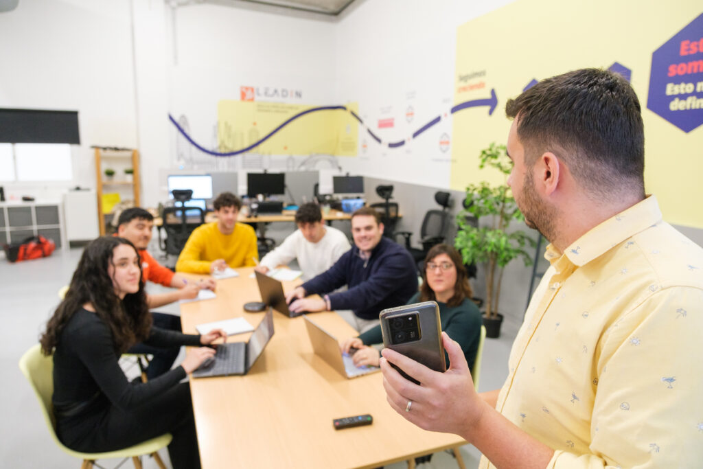 pensando sobre estrategias de marketing en Hubspot